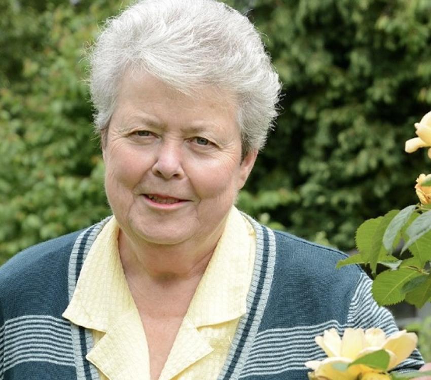 Steffie Shields